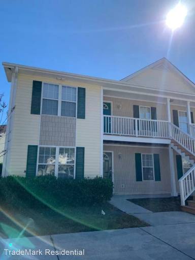 Main picture of Holton Place Condominiums