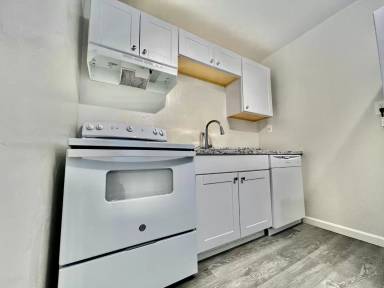 Main picture of 3500 SW 29th Pl