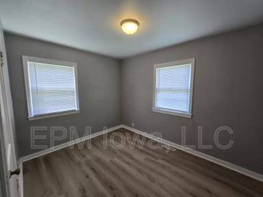 Main picture of 602 Logan Ave