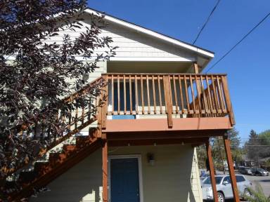 Main picture of 461 NE Emerson Ave