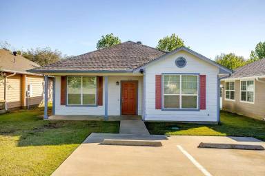 Main picture of 719 Hometown Village Ct