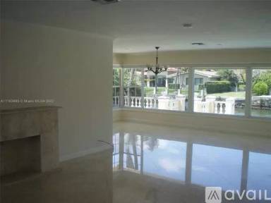 Main picture of 4945 Orduna Dr