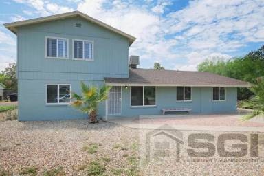 Main picture of 707 W 12th Pl