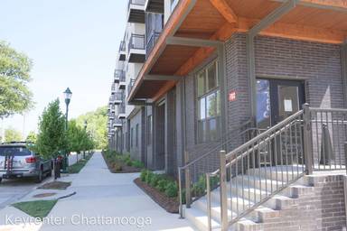 Main picture of 782 Riverfront Pkwy