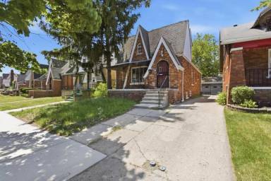 Main picture of 15087 Pinehurst St