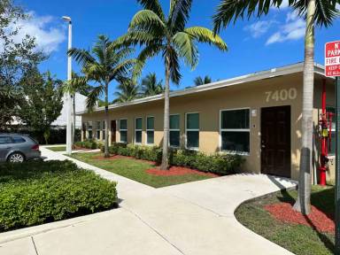 Main picture of 7400 SW 10th St