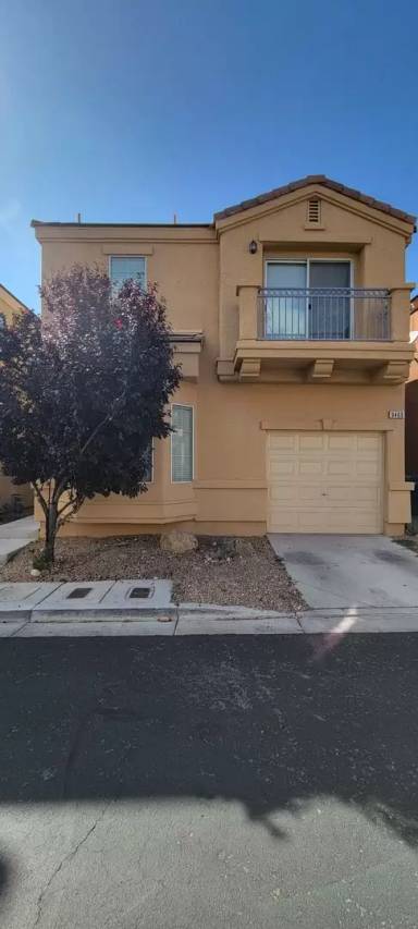 Main picture of 9469 Ore Cart St