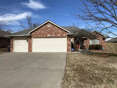 Main picture of 413 Sherwood Dr