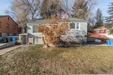 Main picture of 9 Foothill Blvd