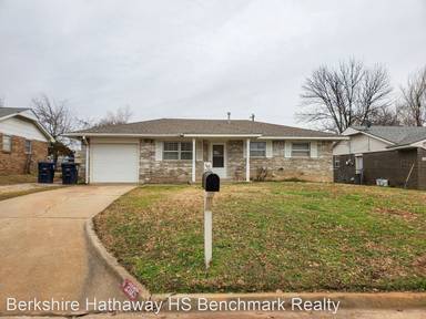 Main picture of 2105 N McKinley Ave