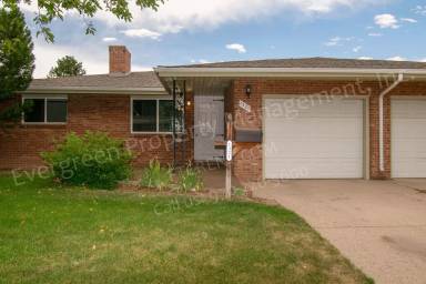Main picture of 1321 E 16th St