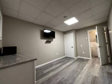 Main picture of 2423 Crest St