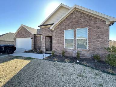 Main picture of 443 N Goose Xing