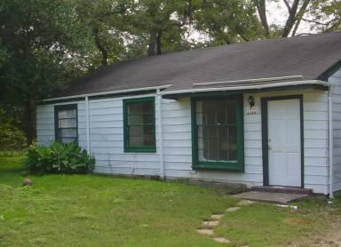 Main picture of 2220 Poplar St