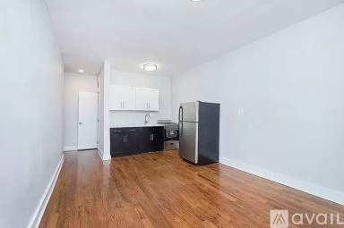 Main picture of 327 E 22nd St