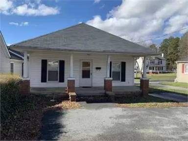 Main picture of 2805 N Main St