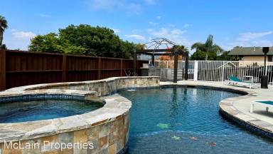 Main picture of 615 Lado de Loma Dr