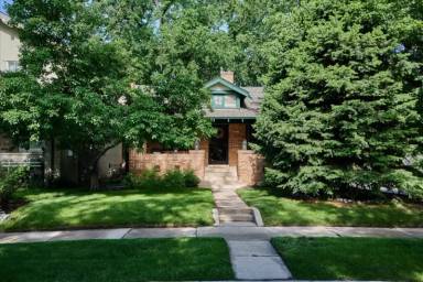 Main picture of 701 S Race St
