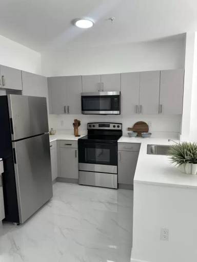 Main picture of 1453 W 29th St
