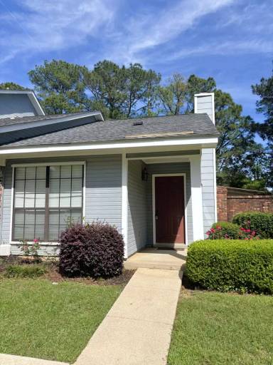 Main picture of 5900 Grelot Rd