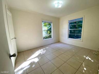 Main picture of 634 44th St