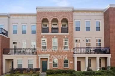 Main picture of 15810 Breedlove Pl
