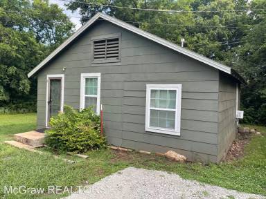 Main picture of 620 W 24th St