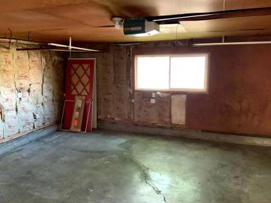 Main picture of 865 E 36th Pl