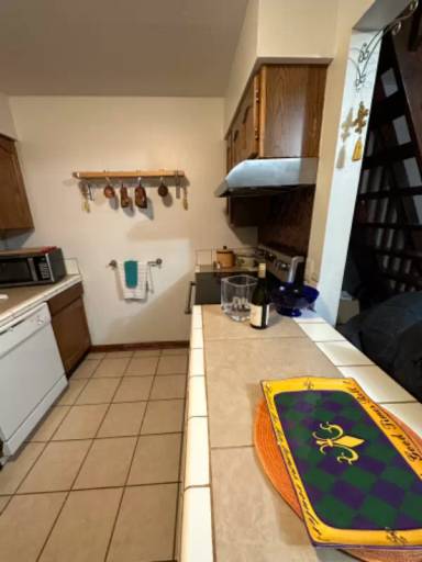 Main picture of 2431 Chartres St