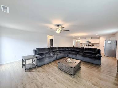 Main picture of 127 Arlington Dr