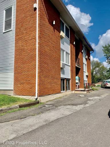 Main picture of 207 Luddington St