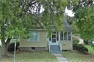 Main picture of 221 S 3rd St