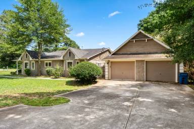 Main picture of 2804B Briar Hill Ln SE