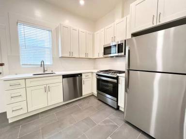 Main picture of 2A Balmy St