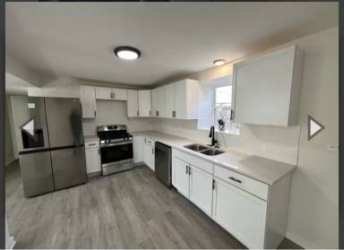 Main picture of 219 N Waller Ave