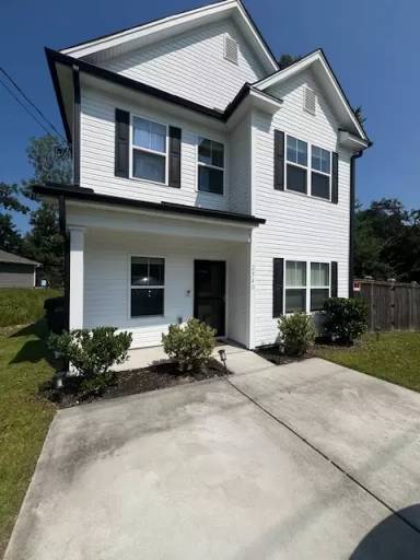 Main picture of 2340 Otranto Rd