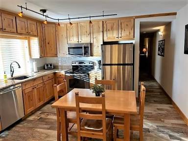 Main picture of 401 W La Bonte St