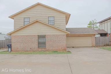 Main picture of 8412 S Douglas Ave