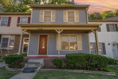 Main picture of 311 E Montcastle Dr