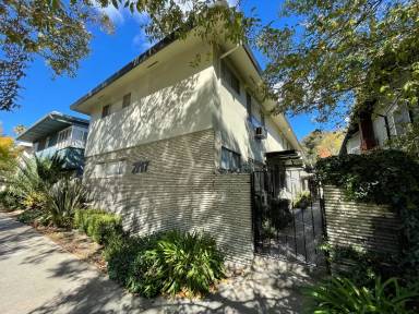 Main picture of 2717 O St