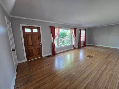 Main picture of 1012 Hadley Ave