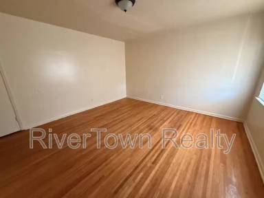 Main picture of 5176 Sea Shore Rd