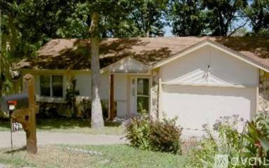Main picture of 462 Oak Hill Dr