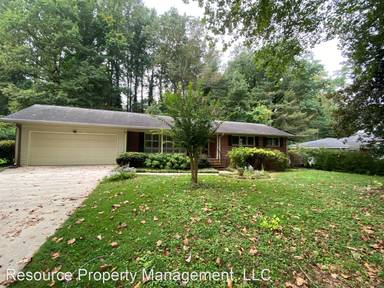 Main picture of 745 Holly Dr