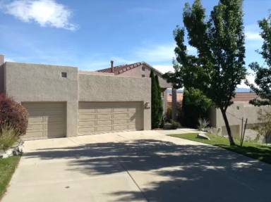 Main picture of 2660 Edgerock Rd