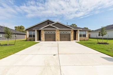Main picture of 522 Campus St