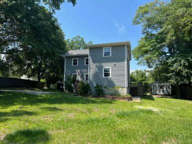Main picture of 205 Harveys Ln