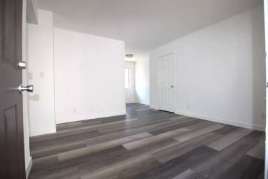 Main picture of 6628 Sylmar Ave