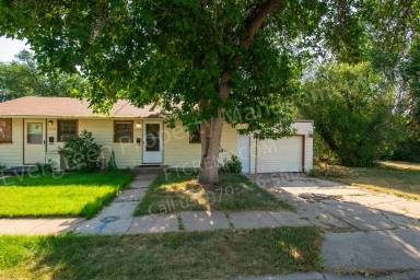 Main picture of 1134 N Jefferson Ave