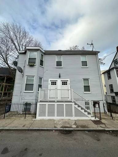 Main picture of 24 Weldon St